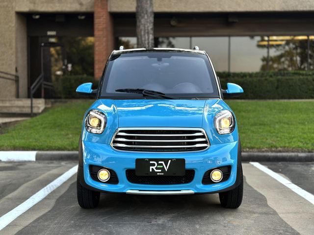 REV M2 front three-quarter view