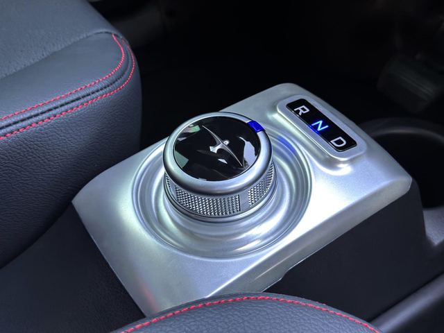 REV M2 rotary gear shifter detail